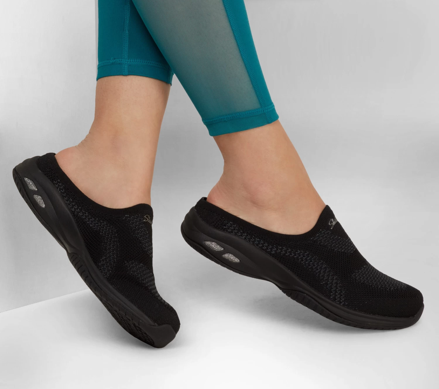 Skechers Relaxed Fit: Commute Time - In Knit To Win 4 Skechers Relaxed Fit: Commute Time - In Knit To Win - Image 2