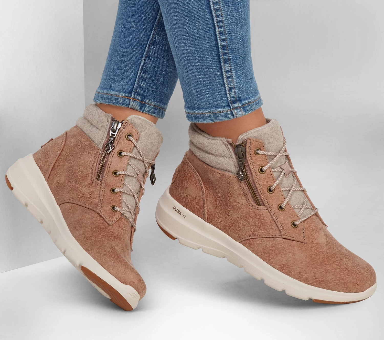 Skechers On-the-GO Glacial Ultra - Winter Glitzy 4 Skechers On-the-GO Glacial Ultra - Winter Glitzy - Image 2