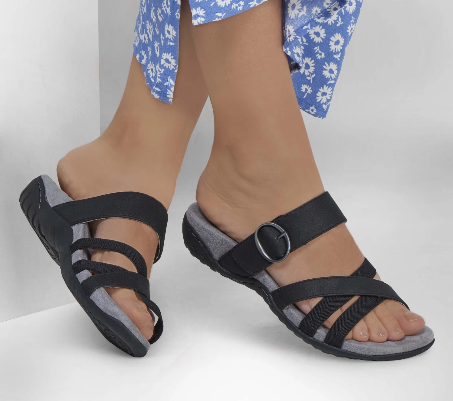 Skechers Arch Fit Reggae Trek - Summer Fling 4 Skechers Arch Fit Reggae Trek - Summer Fling - Image 2